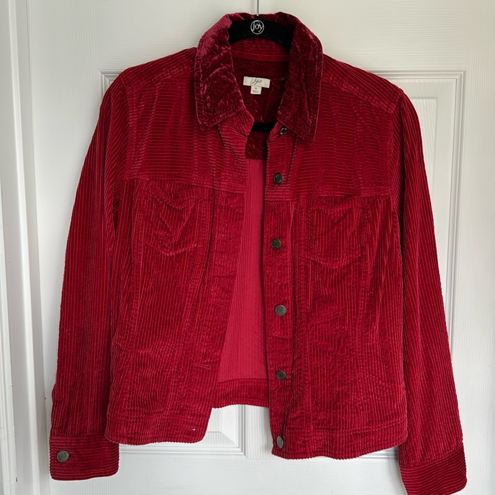 Corduroy jacket j Jill red velour colllar